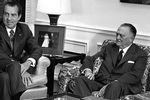 37-й президент США Ричард Никсон и глава ФБР Эдгар Гувер в Вашингтоне, 1971 год