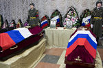 На церемонии прощания с погибшими в Сирии медсестрами в войсковой части Биробиджана