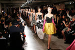 Показ коллекции Oscar de la Renta 