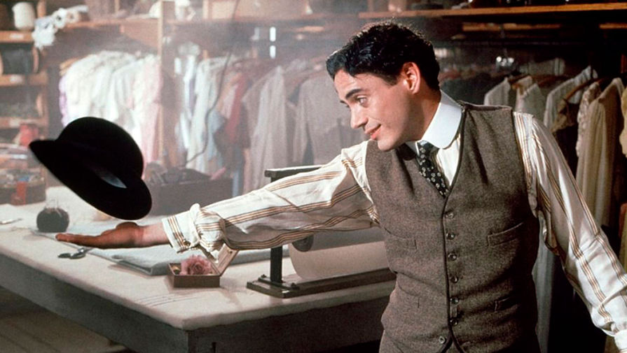 Кадр из фильма «Чаплин» (1992)