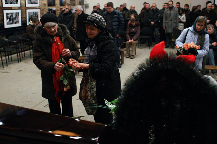 Всего панихиду посетили около 60 человек