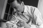 Актер и режиссер Олег Ефремов с сыном Мишей, 1963 год