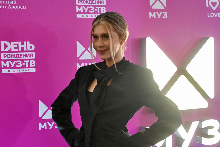 Певица Jalagonia (Диана Джалагония) на&nbsp;праздновании дня рождения телеканала &laquo;МУЗ-ТВ&raquo; в&nbsp;Государственном Кремлевском дворце в&nbsp;Москве, 19&nbsp;октября 2025&nbsp;года