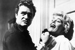 Дик Миллер в фильме «Ведро крови» (1959)