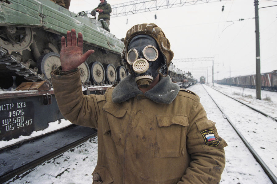 В&nbsp;1994 году началась операция федеральных сил по&nbsp;восстановлению конституционного порядка в&nbsp;Чечне &mdash; боевые действия на&nbsp;территории Чечни и приграничных регионов Северного Кавказа между&nbsp;войсками России и непризнанной республики с&nbsp;целью взятия под&nbsp;контроль территории Чечни, на&nbsp;которой в&nbsp;1991 году была провозглашена Ичкерия.
