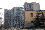 Вид на Артемовск (Бахмут), разрушенный в результате обстрелов, 24 марта 2023 года