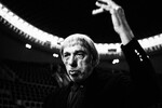 <b>Эдуард Артемьев (30 ноября 1937 — 29 декабря 2022)</b> — советский и российский композитор. Народный артист РФ. Герой Труда РФ. Получил широкую известность как автор музыки к фильмам «Сталкер», «Зеркало», «Солярис» Андрея Тарковского, «Свой среди чужих, чужой среди своих» Никиты Михалкова и «Курьер» Карена Шахназарова. Его произведения звучат в более чем 200 кинофильмах. Последняя работа была создана для картины Михалкова «Шоколадный револьвер»