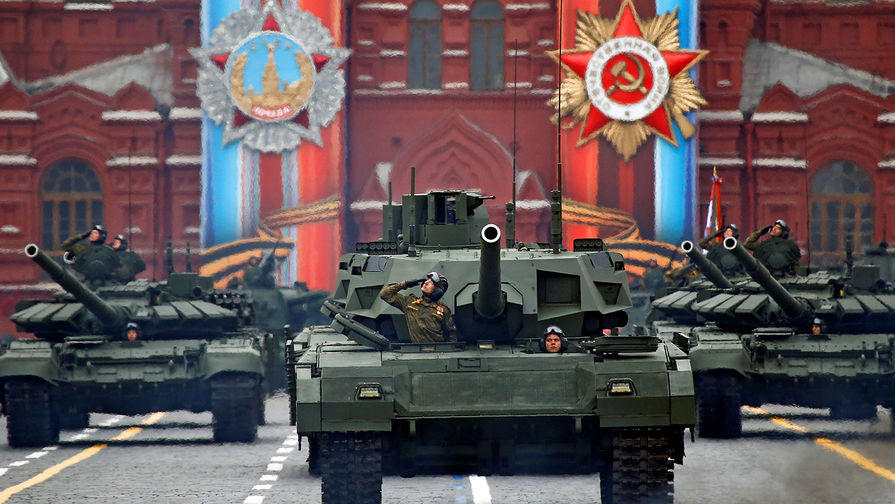 Проход военной техники на&nbsp;военном параде в&nbsp;честь 72-й годовщине победы в&nbsp;Великой Отечественной войне, 9 мая 2017 года