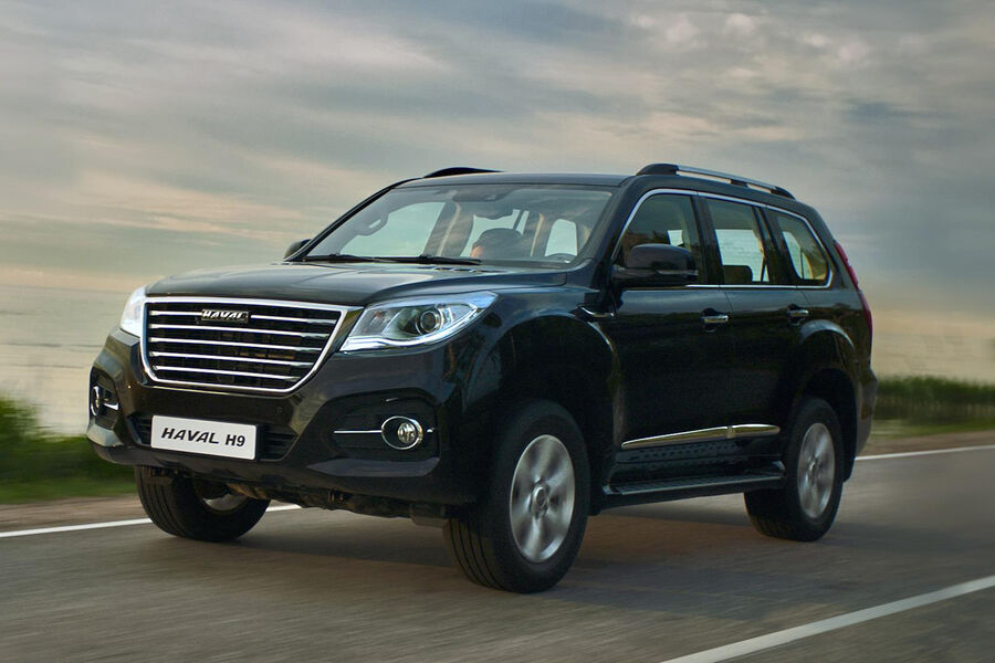 <b>Haval H9</b>
<br><br>
Рамный внедорожник Haval H9 стоит от 4,1 до&nbsp;4,3 млн рублей. Есть бензиновая версия с&nbsp;мотором на&nbsp;218 л.с. и дизельная (190 л.с.). Привод &ndash; только полный, трансмиссия &ndash; 8-ступенчатый автомат.
