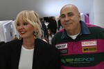 Певица Валерия и ее супруг, продюсер Иосиф Пригожин на праздновании дня рождения телеканала «МУЗ-ТВ» в Государственном Кремлевском дворце в Москве, 19 октября 2025 года