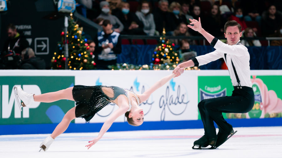 Юлия Артемьева и Михаил Назарычев выступают в&nbsp;короткой программе на&nbsp;чемпионате России &mdash; 2022