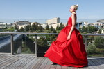 Модель во время показа бренда Noir Collective в рамках Московской недели моды на территории парка «Зарядье», 30 августа 2025 года