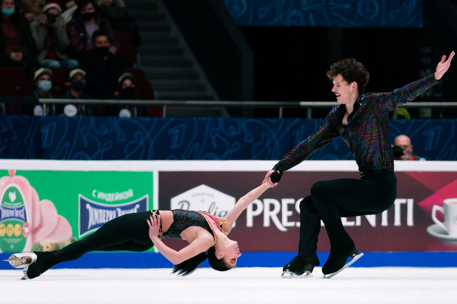 Карина Акопова и Никита Рахманин выступают с&nbsp;произвольной программой на&nbsp;чемпионате России &mdash; 2022