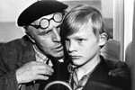 <b>Последний побег (1980)</b><br>
Одной из первых главных ролей Серебрякова стал 14-летний воспитанник интерната для трудных подростков Виктор Чернов в фильме «Последний побег» Леонида Менакера. Главный герой ленты — сотрудник спецшколы, ветеран войны Алексей Иванович Кустов (Михаил Ульянов). Когда за Виктором не приехали родители, учитель вызывается отвезти его домой — но обиженный на мать парень сбегает, и Кустов отправляется на его поиски.