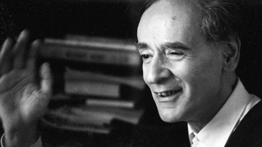 Советский физик, академик Лев Ландау
