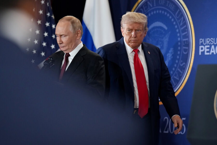 Президент РФ Владимир Путин и президент США Дональд Трамп во время пресс-конференции на&nbsp;военной базе Эльмендорф&nbsp;- Ричардсон на&nbsp;Аляске, 16&nbsp;августа 2025&nbsp;года