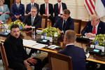 Президент Украины Владимир Зеленский во время переговоров с участием европейских лидеров в Белом доме, США, 18 августа 2025 года