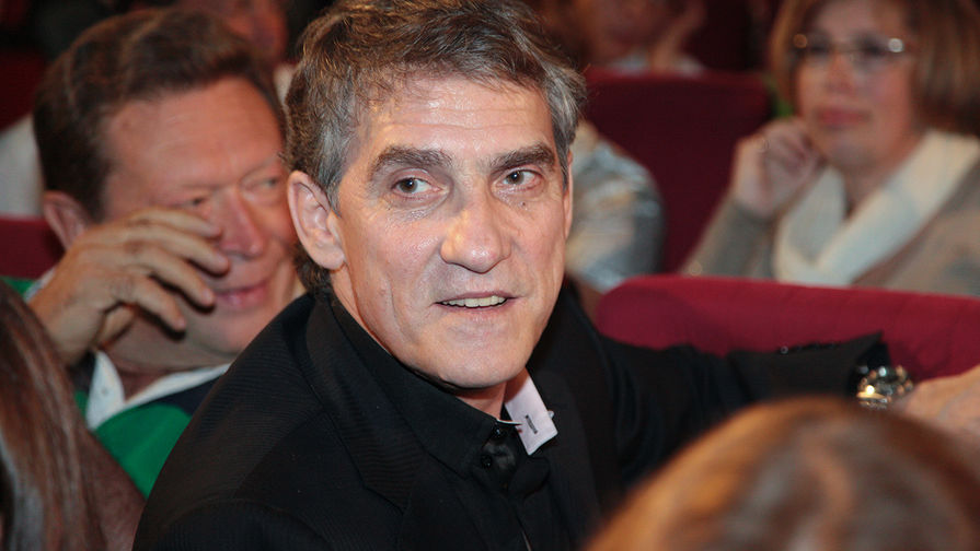 Актер Валерий Гаркалин перед премьерой нового фильма Бориса Грачевского «Крыша» в кинотеатре «Ударник»