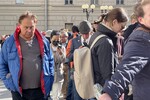 Люди на церемонии прощания с первым президентом СССР Михаилом Горбачевым в Москве, 3 сентября 2022 года