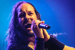 Вокалист группы Korn Джонатан Дэвис во время выступления в Торонто, 2013 год 