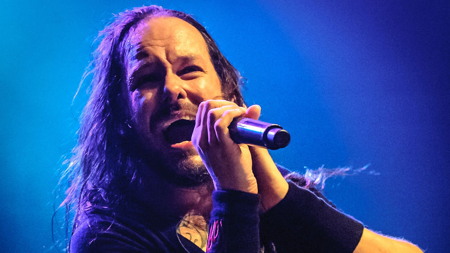 Вокалист группы Korn Джонатан Дэвис во время выступления в&nbsp;Торонто, 2013&nbsp;год 