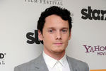 Антон Ельчин за кулисами Annual Hollywood Film Awards Gala, 2011 год