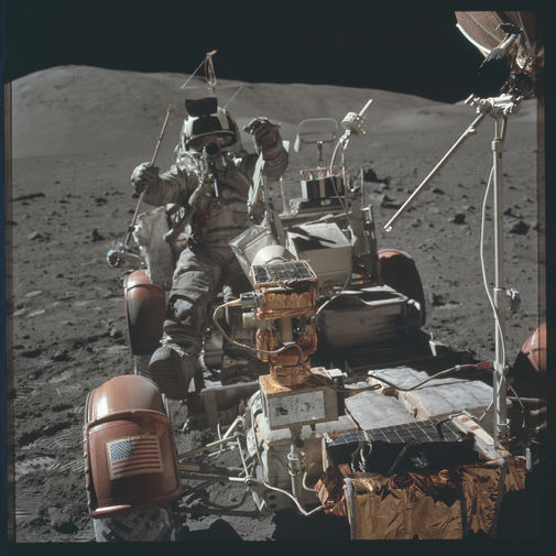 Астронавт Джек Шмитт в «Лунном Ровере», 13 декабря 1972 года