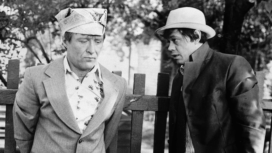 Геннадий Гарбук и Николай Караченцов в&nbsp;фильме &laquo;Белые росы&raquo; (1983)