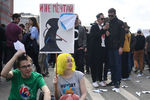 Участники митинга в поддержку мессенджера Telegram на проспекте Сахарова в Москве, 30 апреля 2018 года