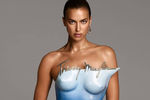 Ирина Шейк в фотосессии для выставки «Thierry Mugler: Couturissime», 2019 год 