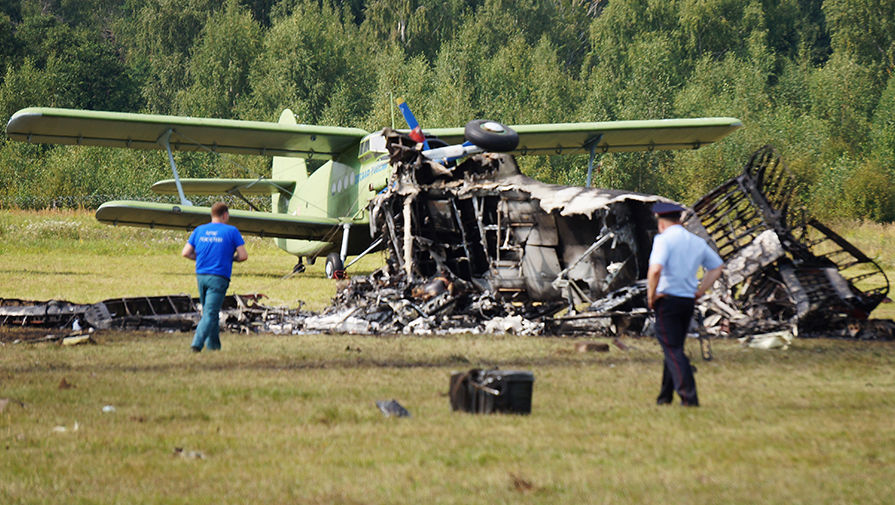 Самолет Ан-2 разбился в Балашихе во время показательного полета на авиашоу