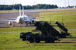 Зенитный ракетный комплекс Patriot в аэропорту Вильнуса, июль 2023 года