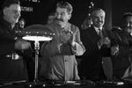 Президиум Совнаркома СССР во время торжественного заседания в Колонном зале Дома союзов, посвящённого пуску первой очереди Московского метро. Слева направо: Климент Ворошилов, Иосиф Сталин, Вячеслав Молотов, Серго Орджоникидзе, 15 мая 1935 года