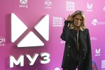 Певица Люся Чеботина на дне рождения телеканала «МУЗ-ТВ» в Государственном Кремлевском Дворце, 12 октября 2024 года 