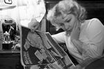 Ирина Скобцева в домашней обстановке, 1956 год