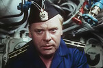 Виталий Коняев в картине «Слушать в отсеках» (1985)
