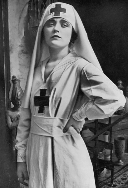 Пола Негри в&nbsp;фильме &laquo;Вендетта&raquo;, 1919&nbsp;год