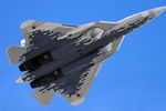 Многофункциональный истребитель пятого поколения Су-57 (Т-50 или ПАК ФА) на военном параде, посвященном 73-й годовщине Победы в Великой Отечественной войне, 9 мая 2018 года