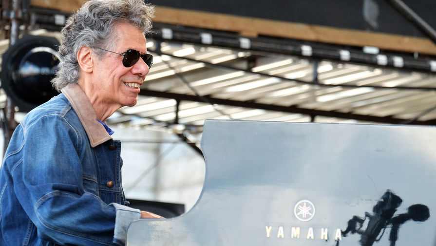 Чик Кориа во время выступления на&nbsp;Newport Jazz Festival, 2013&nbsp;год