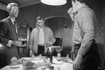 Артисты (справа налево): Василий Лановой в роли Алексея, Олег Анофриев в роли Владика и Василий Ливанов в роли Саши в фильме «Коллеги», 1963 год