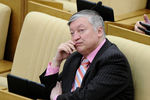 12-й чемпион мира по шахматам Анатолий Карпов имеет большой политический стаж