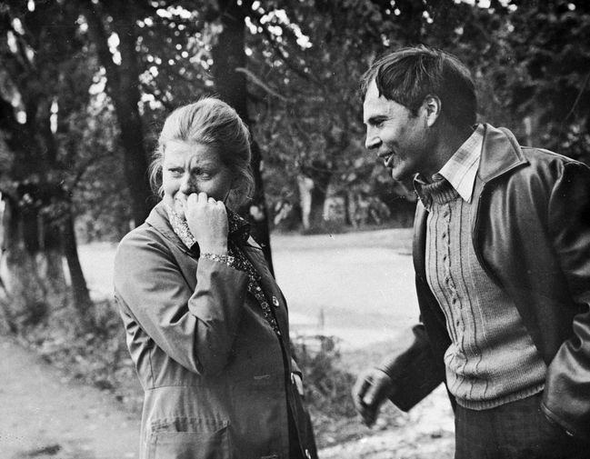Ирина Муравьева и Владимир Гостюхин на&nbsp;съемках фильма режиссера Вадима Абдрашитова &laquo;Охота на&nbsp;лис&raquo; (1980)