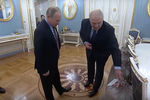 Пресс-секретарь президента Белоруссии Наталья Эйсмонт рассказала о подарках Путину
