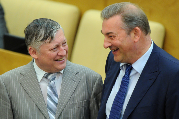 Депутаты Анатолий Карпов и Владислав Третьяк