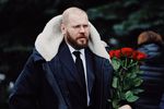 Во время церемонии прощания с певицей Юлией Началовой на Троекуровском кладбище, 21 марта 2019 года