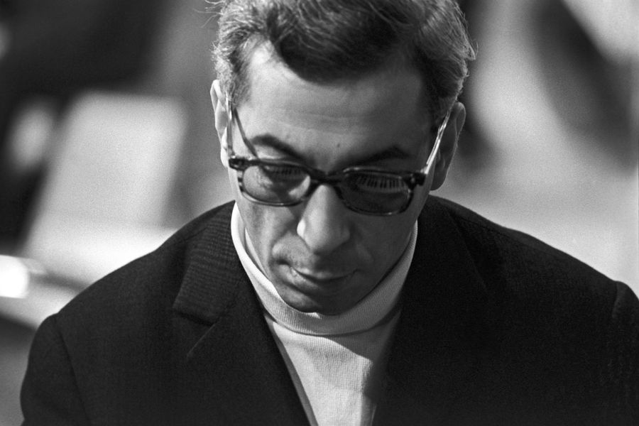 Композитор Микаэл Таривердиев за&nbsp;роялем, 1969&nbsp;год