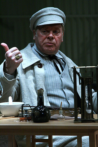 Виталий Коняев в&nbsp;картине &laquo;Дети солнца&raquo; (2009)