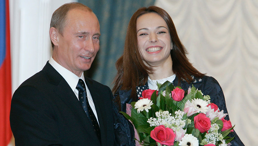 В&nbsp;2007 году президент России Владимир Путин присвоил балерине Диане Вишневой почетное звание народной артистки Российской Федерации 