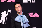 Певец Стивен Санчес на церемонии вручения наград MTV Video Music Awards 2023, 13 сентября 2023 года 