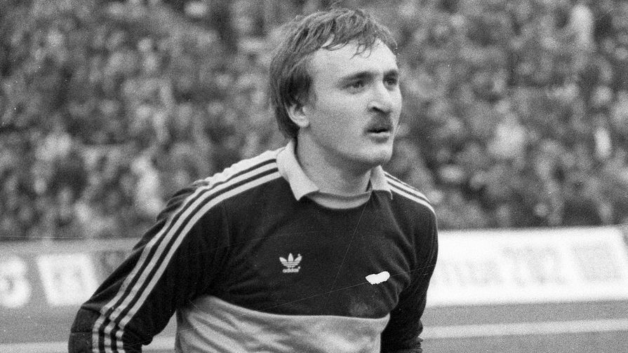 Вратарь сборной команды СССР по&nbsp;футболу Виктор Чанов во время матча, 1982&nbsp;год 